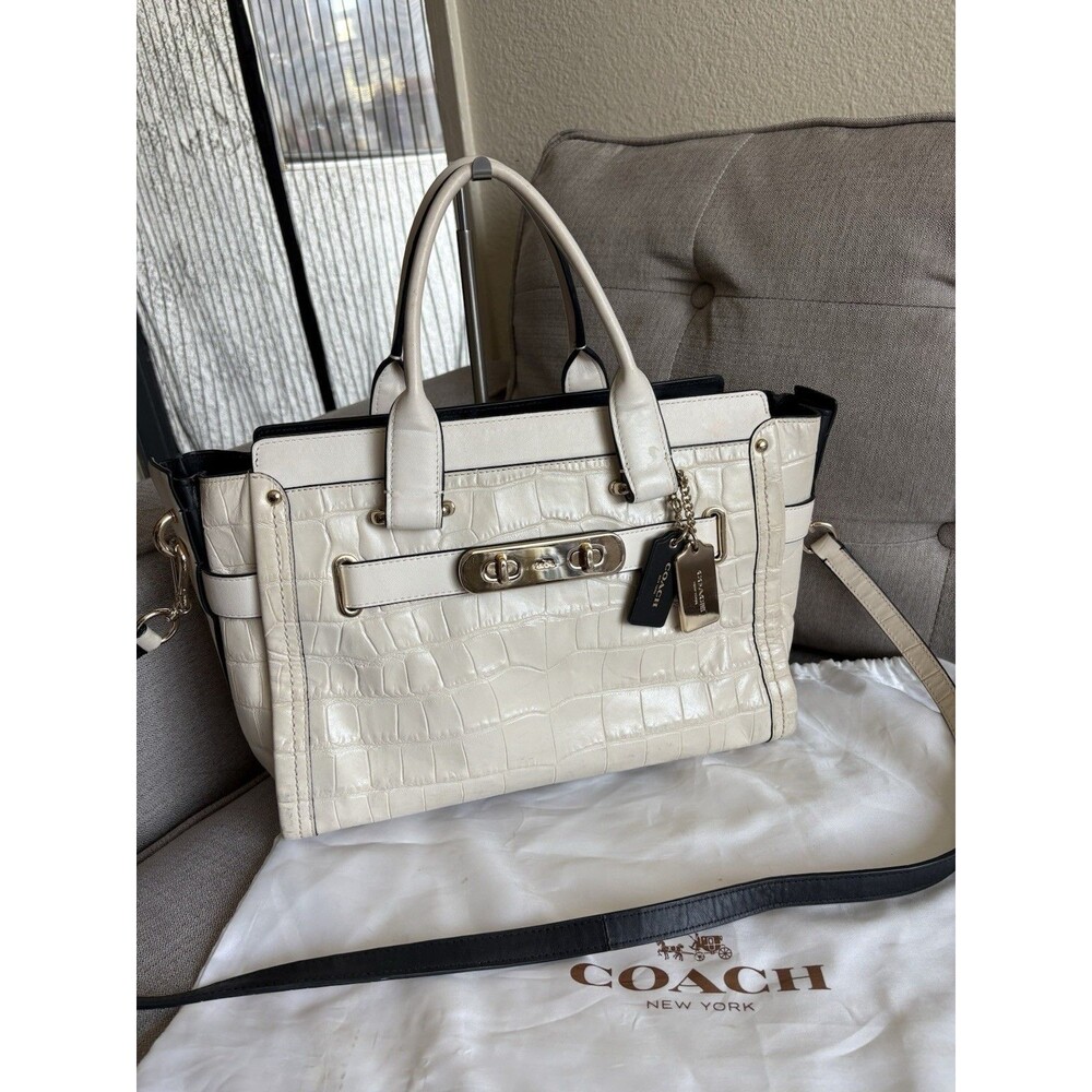 Coach Swagger 32 Cream Blk Croc Embossed Leather Satchel Handbag Crossbody Bag